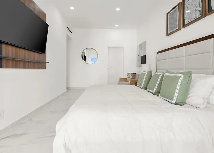 Cormoran 503 3br Prime Downtown Cabos Walk To Apartment *